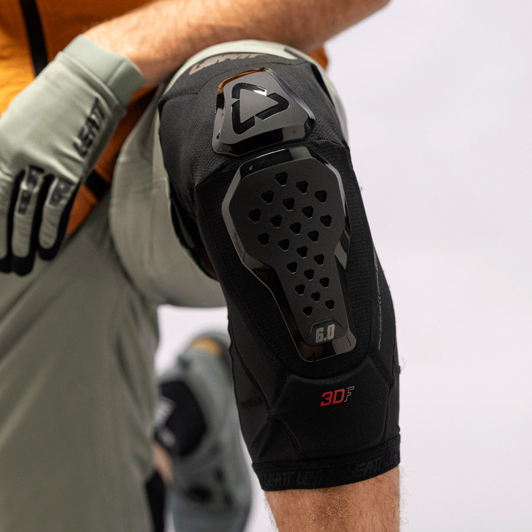 LEATT KNEE GUARD 6.0 EVO V26 BLACK