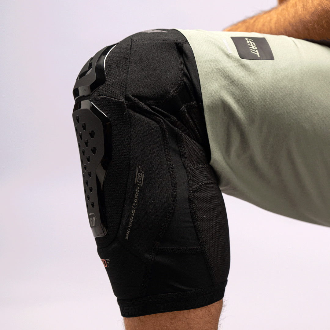 LEATT KNEE GUARD 6.0 EVO V26 BLACK
