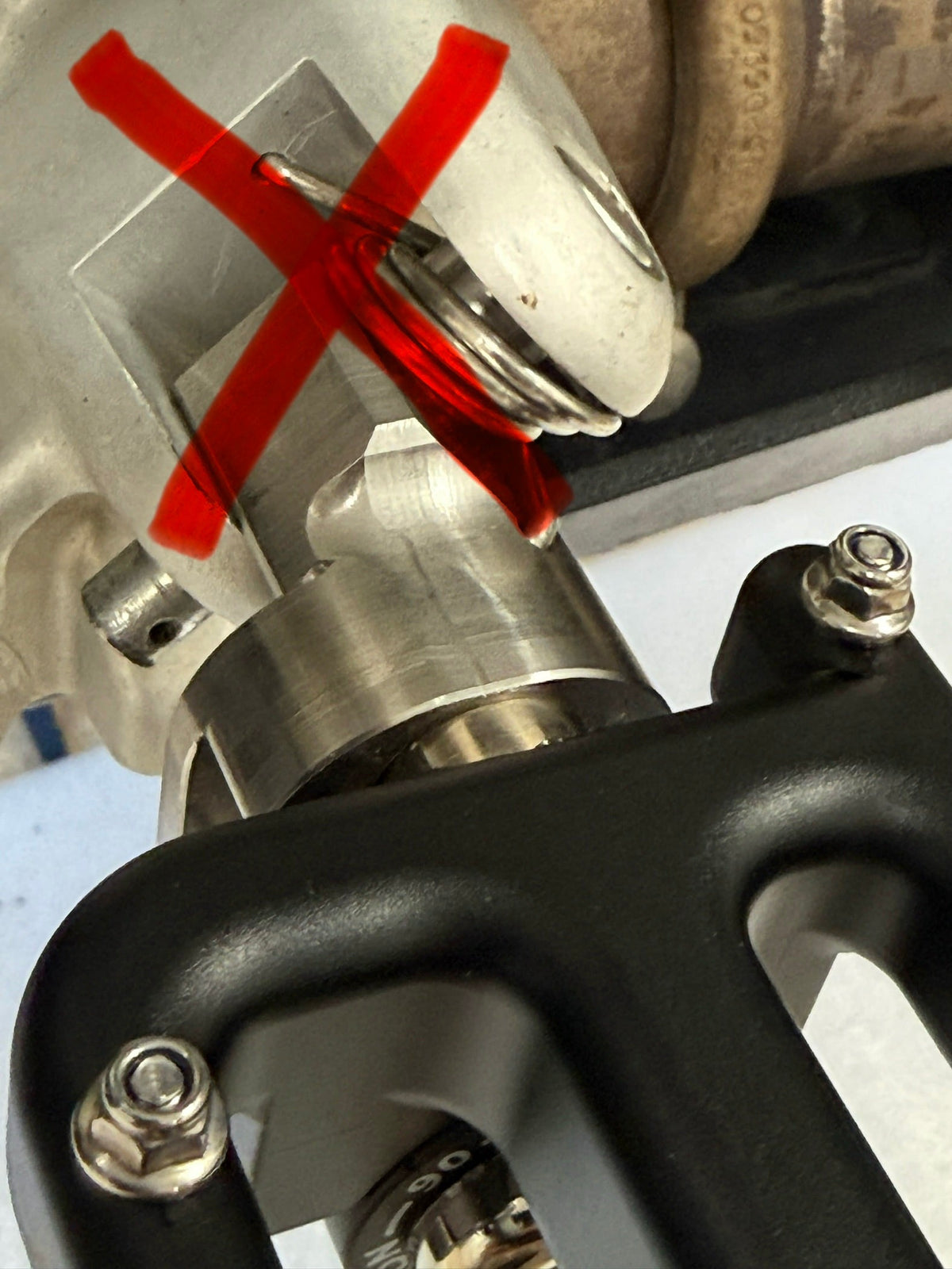 REPOSE-PIEDS FLEX-MOUNT MOTION FACTORY RACING DUCATI DESERTX / MULTISTRADA (DDX)