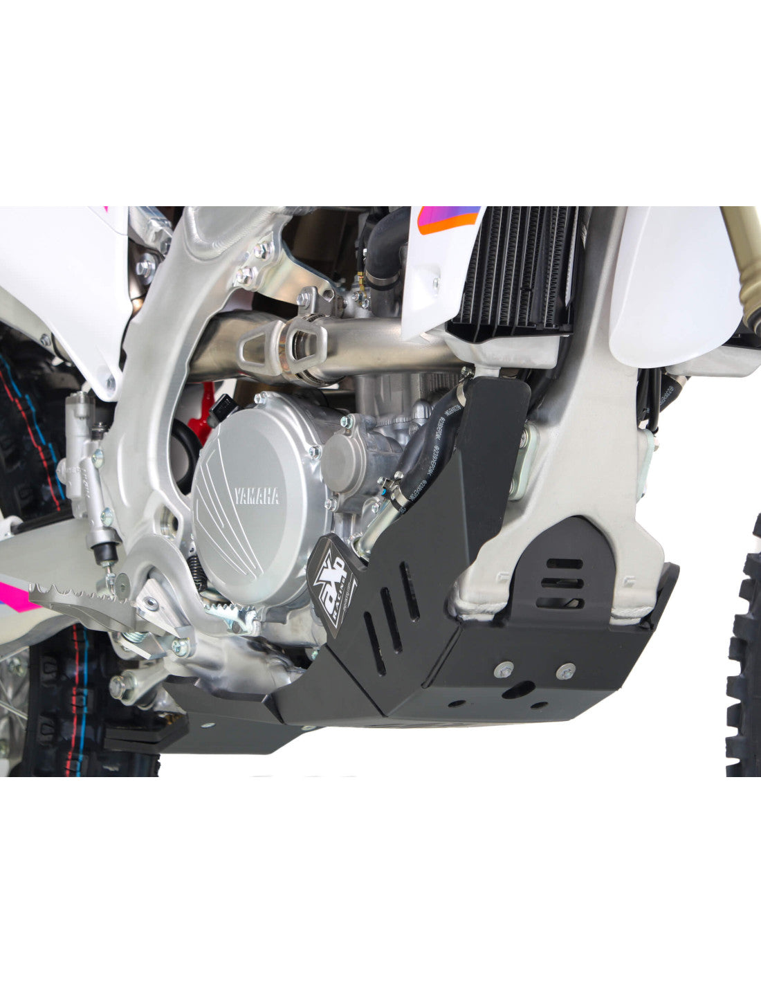 SABOT HARD ENDURO PEHD 8MM AVEC PROTECTION DE BIELLETTE AXP RACING YAMAHA YZ 250 F (2024-2026)